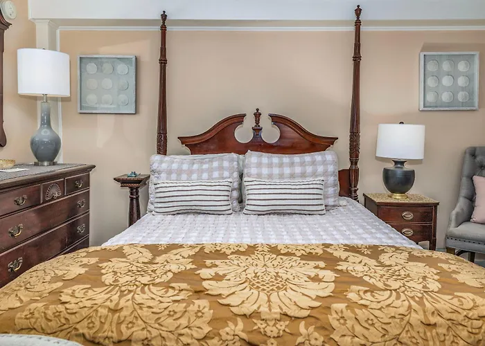 Holiday Guest House Bed & Breakfast